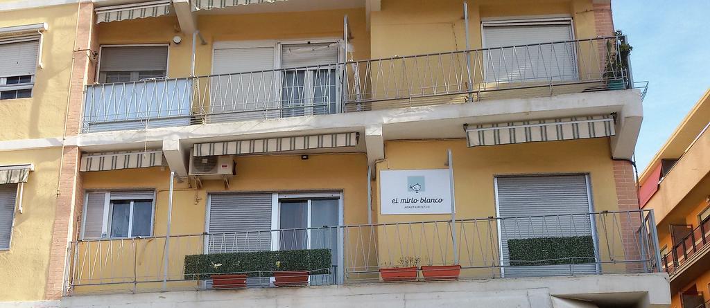 Apartamento El Mirlo Blanco Villena Eksteriør bilde